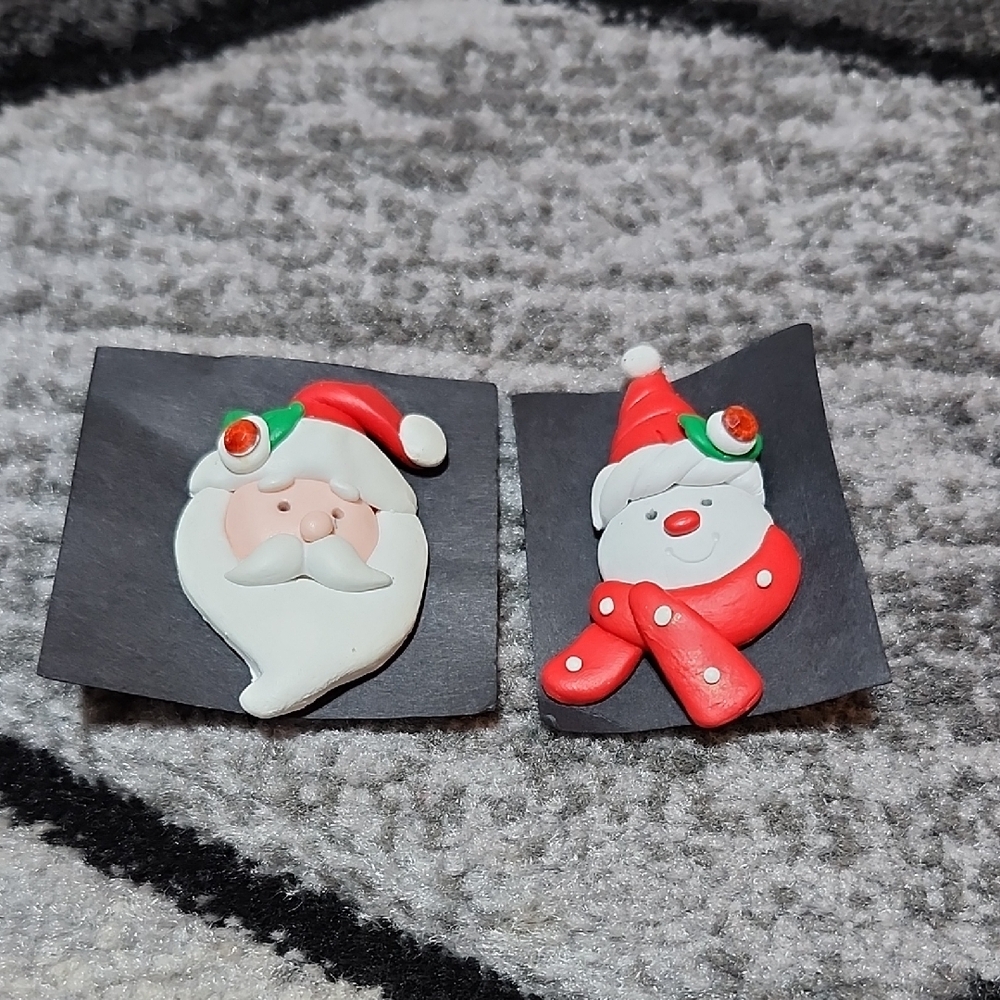 VINTAGE HANDCRAFTED SANTA CLAUS RHINESTONE BROOCH PIN